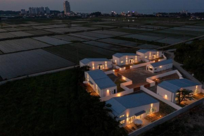 Private Gangneung Pool Villa
